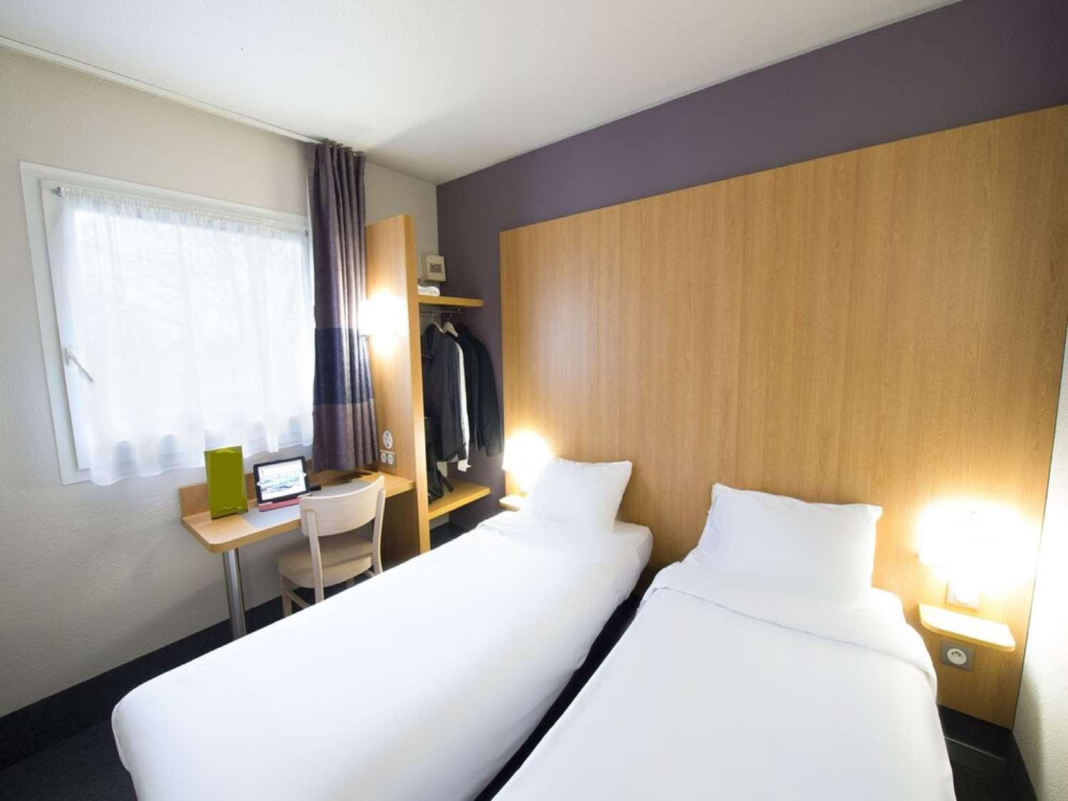 Kyriad Direct Clermont Ferrand Nord Gerzat Exteriér fotografie